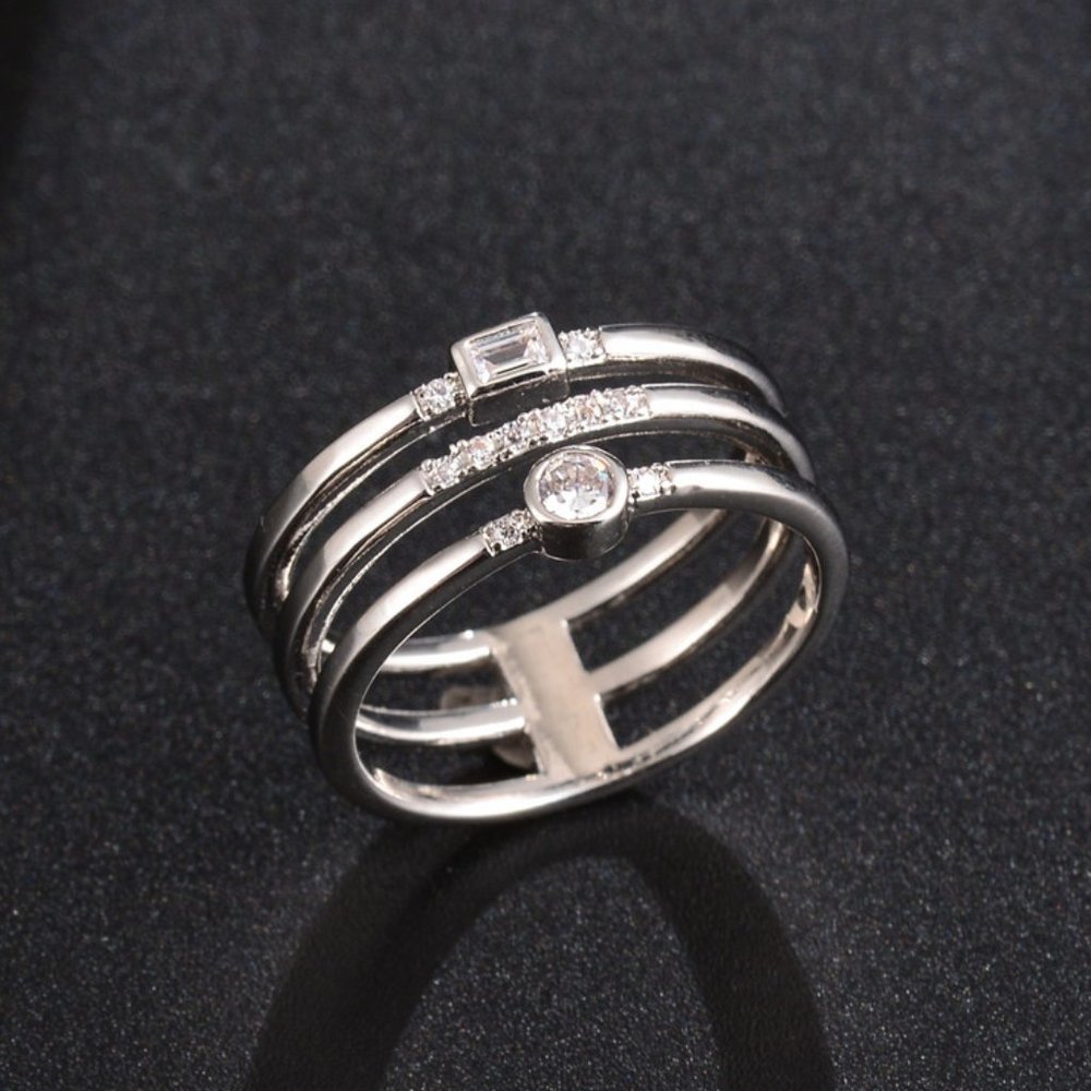 ✨  New Luxury Korean Jewelry Party Unusual Finger Silver Ring for Women,VIP584